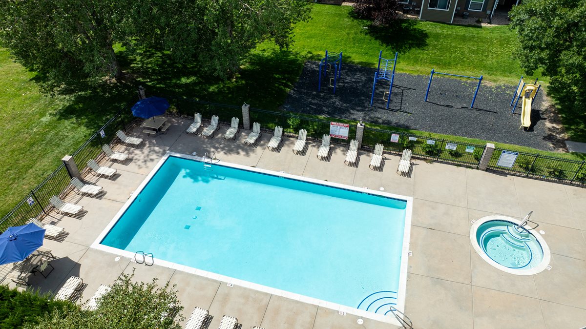 Crescent Cove Apartments