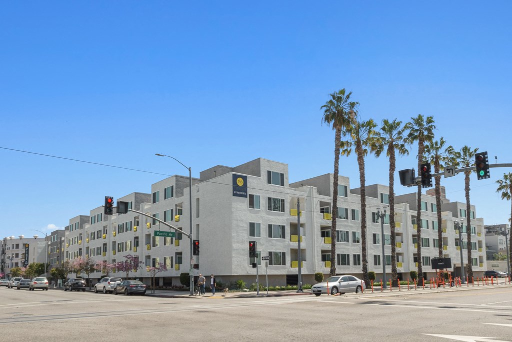 Exterior Views at Pine at 6th