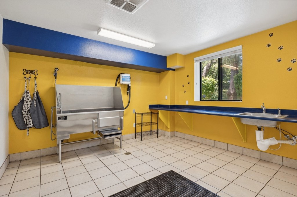 dog wash at The Lexington Apartment Homes