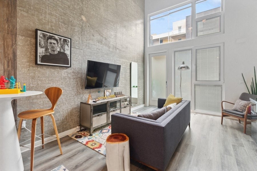 Living room at Block C