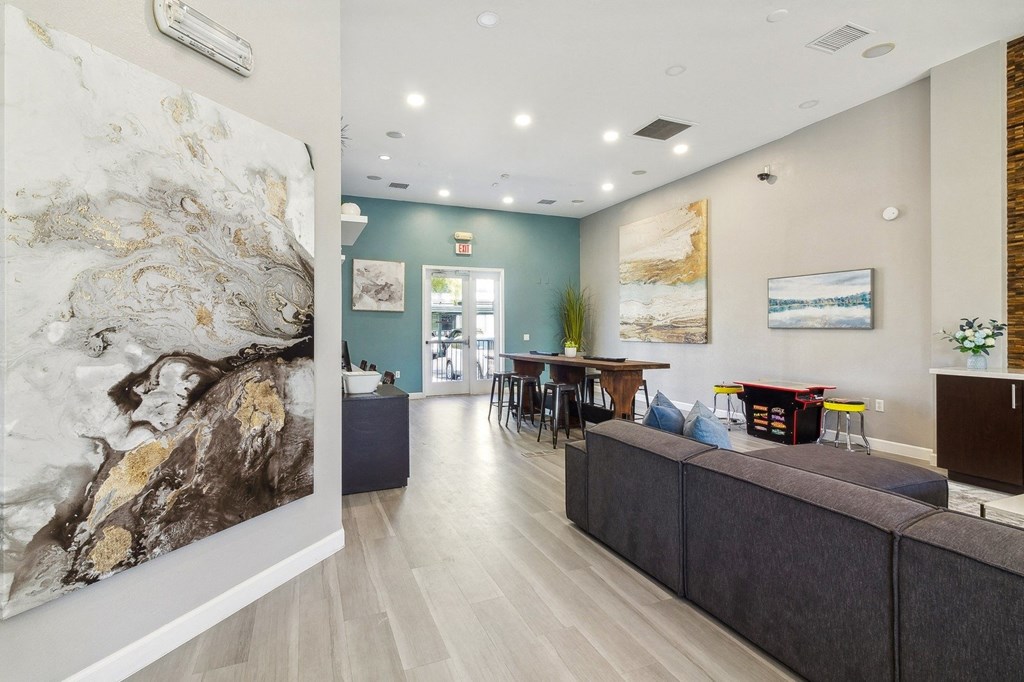 resident social lounge at Tribeca North Apartment Homes