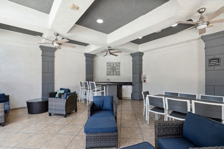 Lounge area at Victoria Arbors