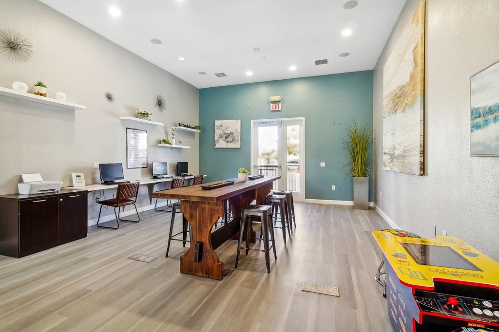 resident social lounge at Tribeca North Apartment Homes