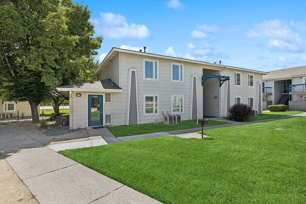 exterior views at The Village at Iron Blossom