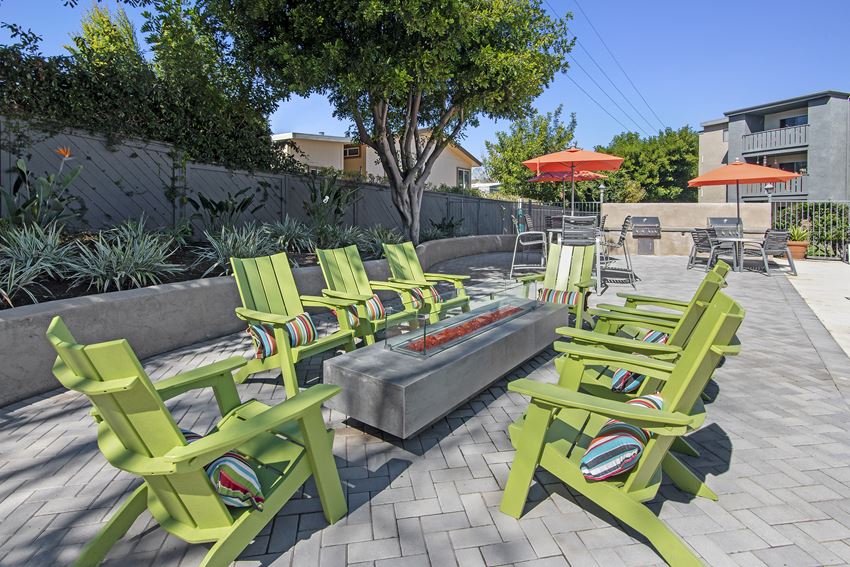 Hendrix Apartments A 55+ Lifestyle Community, 439 W El Norte Parkway