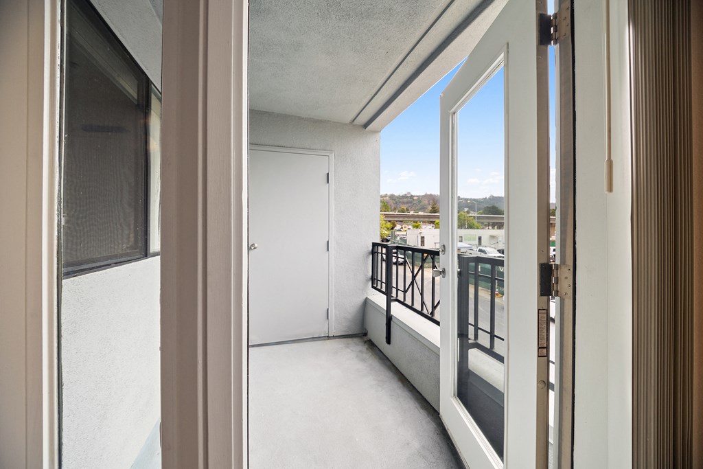 Patio Views at Del Norte Place Apartment Homes
