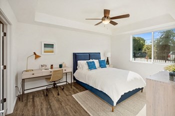 Bedroom and Study at BRIX 325 Apartments - Photo Gallery 16