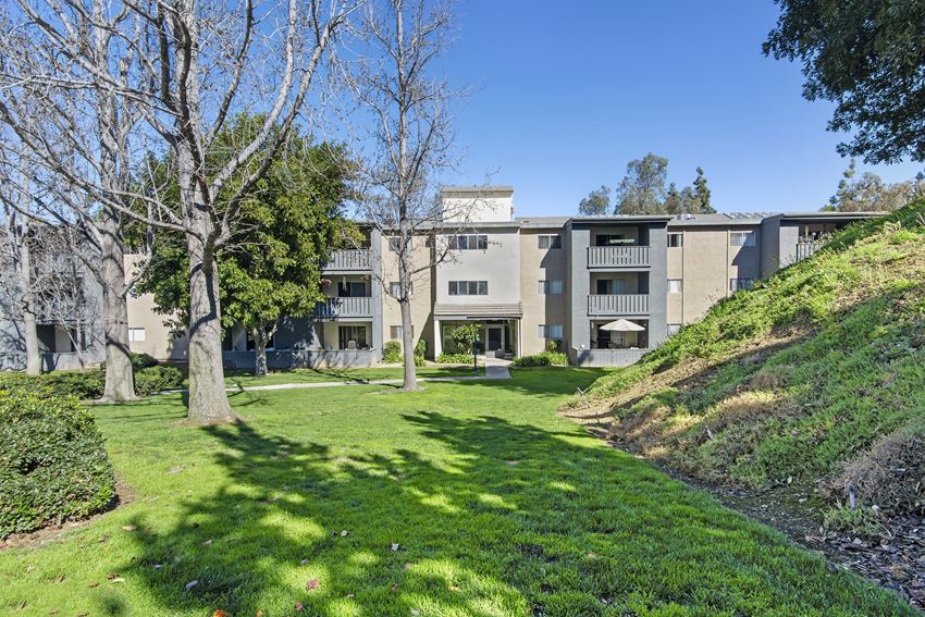 Hendrix Apartments A 55+ Lifestyle Community, 439 W El Norte Parkway