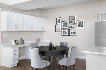 Dining Room at Verona Apartments - Photo Gallery 2