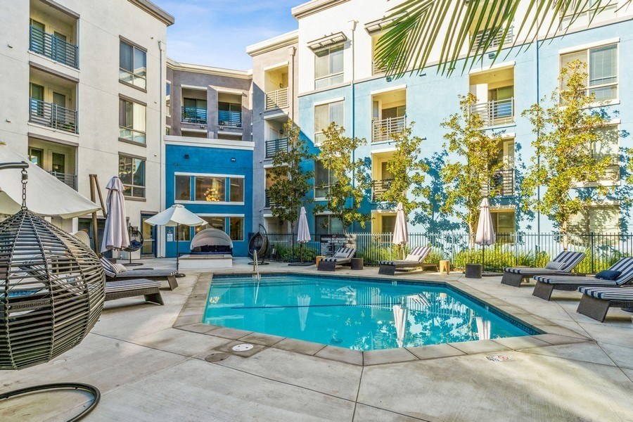Gorgeous Pool and Relaxation at Enclave at Warner Center, 6710 Variel Ave