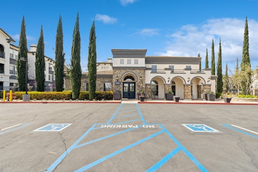 Parking and Entrance at Victoria Arbors Apartment Homes