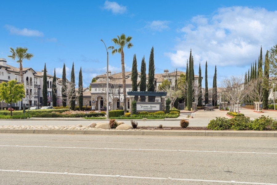 Exterior Views at Victoria Arbors Apartment Homes