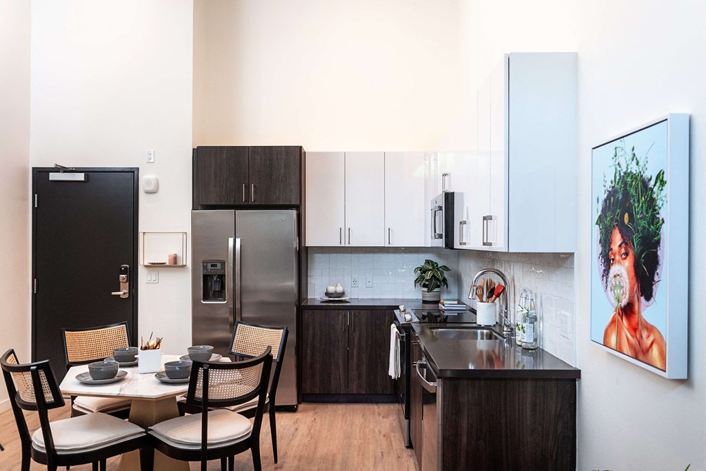 Resident Seating at Eleanor H16 Apartments