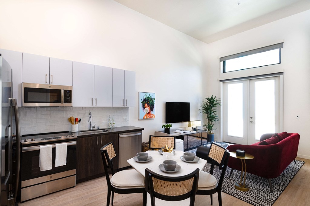 Resident Lounge at Eleanor H16 Apartments