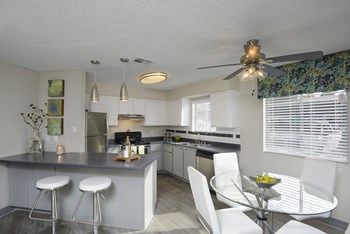 Spacious Eat-In Kitchen Spacious Eat-In Kitchen at The Bristol at Sunset, Henderson, NV, 89014 - Photo Gallery 3