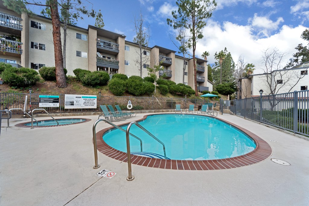 resort style pool and hot tub at Terrace Gardens Apartment Homes, Escondido