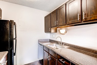 3300 South Tamarac Drive 1-2 Beds Apartment for Rent - Photo Gallery 1