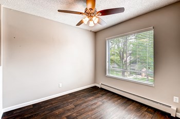Dining Room at 3300 Tamarac Apartments - Photo Gallery 4
