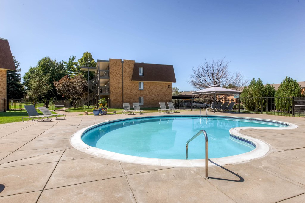 Pool Views at 3300 Tamarac Apartments