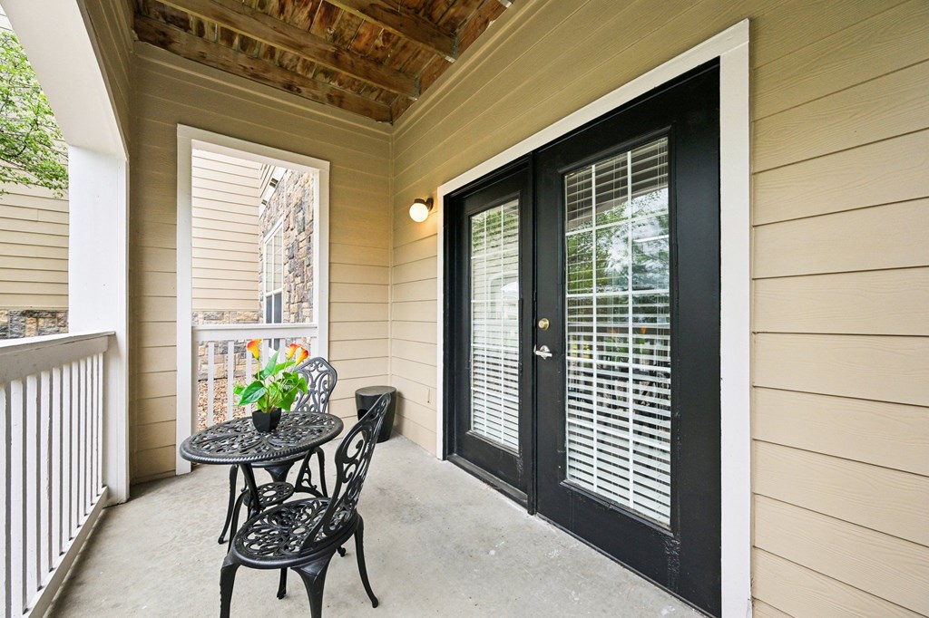 Private balcony at Stone Cliff Apartments