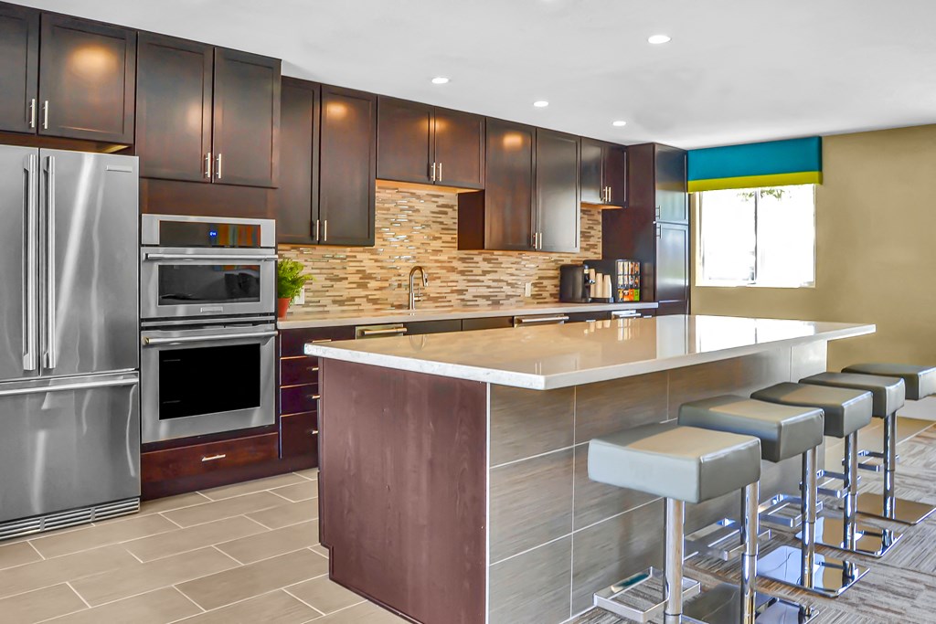 Clubhouse Views at 2150 Apartments