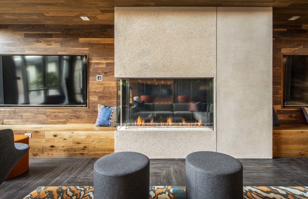 resident social lounge at Capitol650