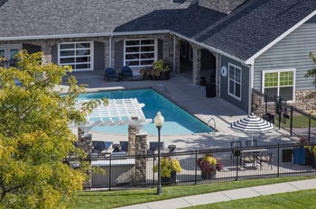 Areal View of Pool at Stone Cliff Apartments - Photo Gallery 30
