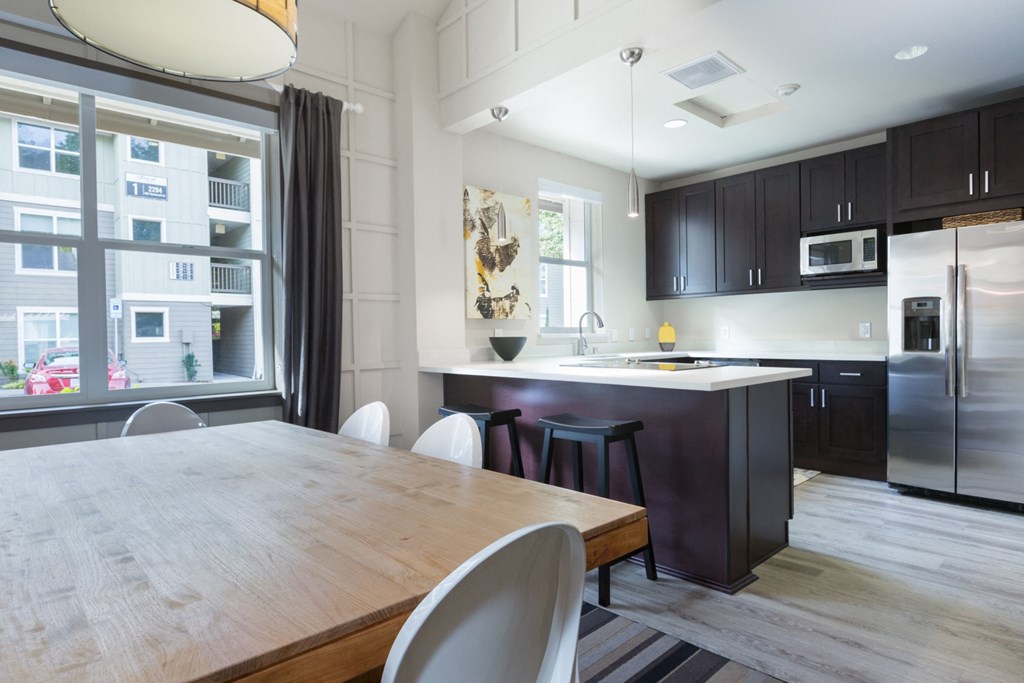 Resident Lounge with Kitchen at Thorncroft Farms Apartments, Hillsboro, Oregon