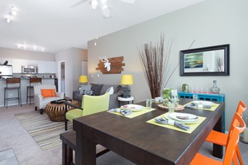 Separate Spaces for Dining Separate Spaces for Dining at Thorncroft Farms Apartments, 2120 NW Thorncroft Drive, Hillsboro - Photo Gallery 3