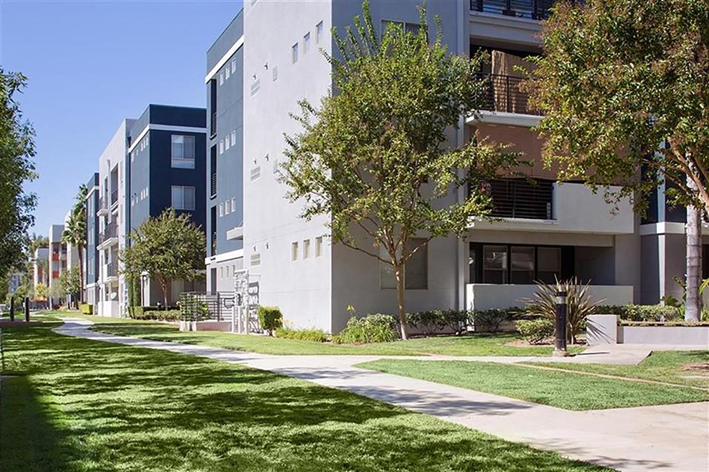 Lush Landscaping at Carillon Apartment Homes, Woodland Hills, California