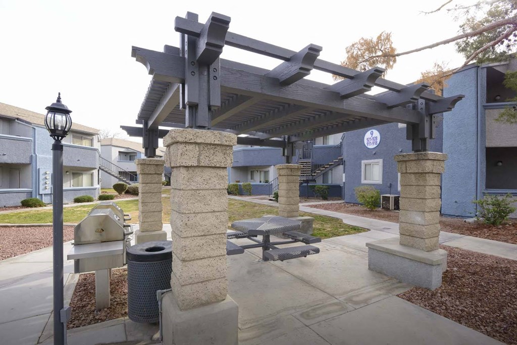 Outdoor Gazebo at The Bristol at Sunset, Henderson, Nevada