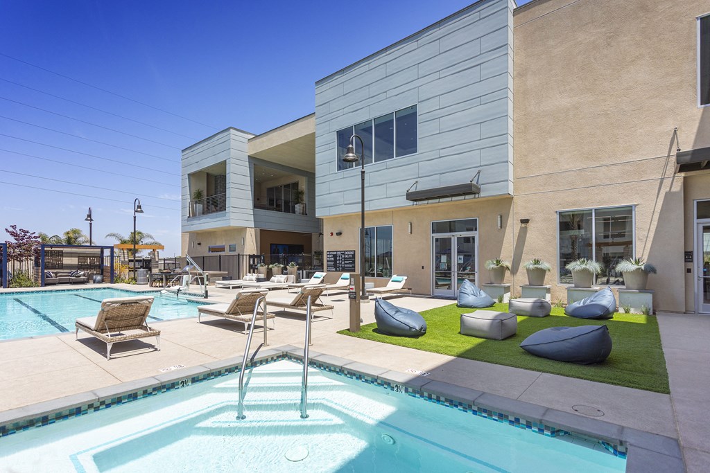 Pool at Evolve at South Bay