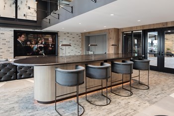 Seating Area Photo at Eleanor - Photo Gallery 21