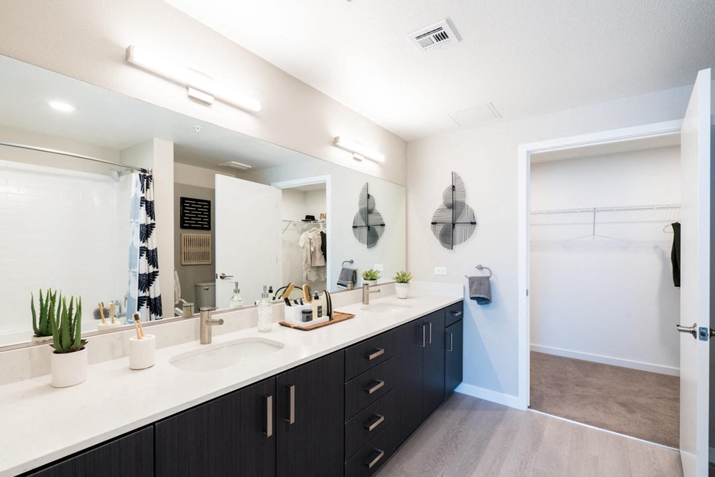 Main Bathroom Photo at Eleanor