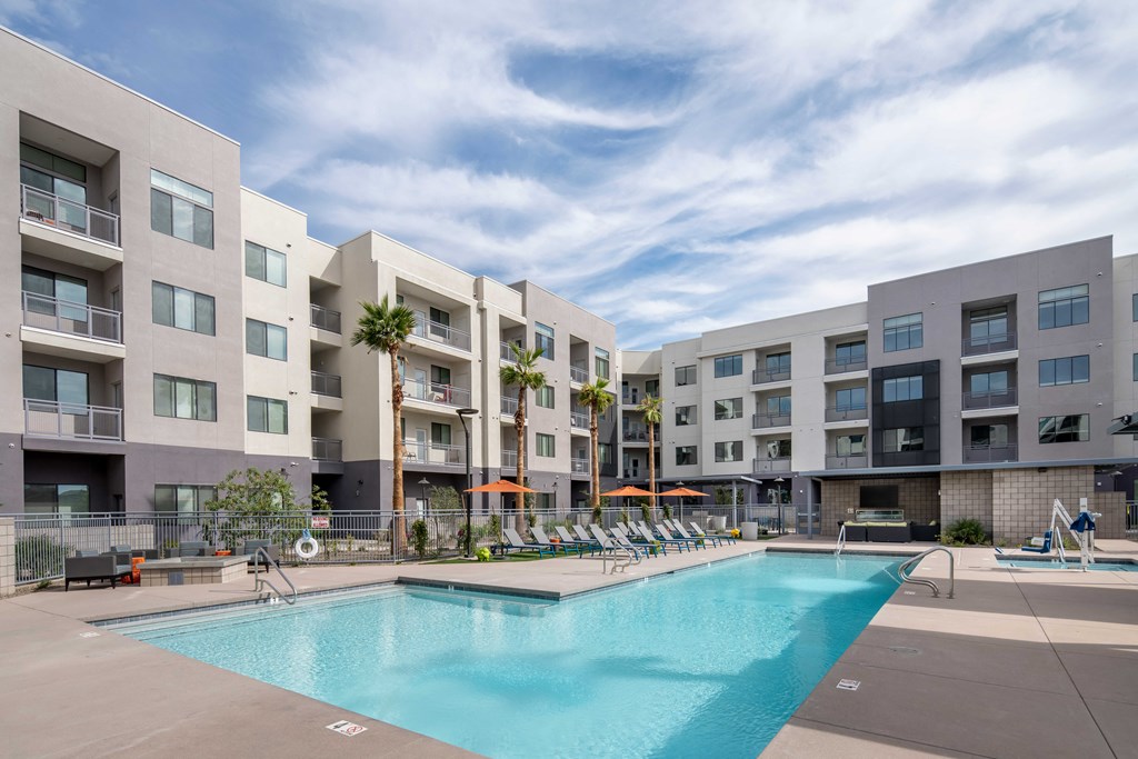 our apartments have a large pool and amenities at the flats at west end apartments