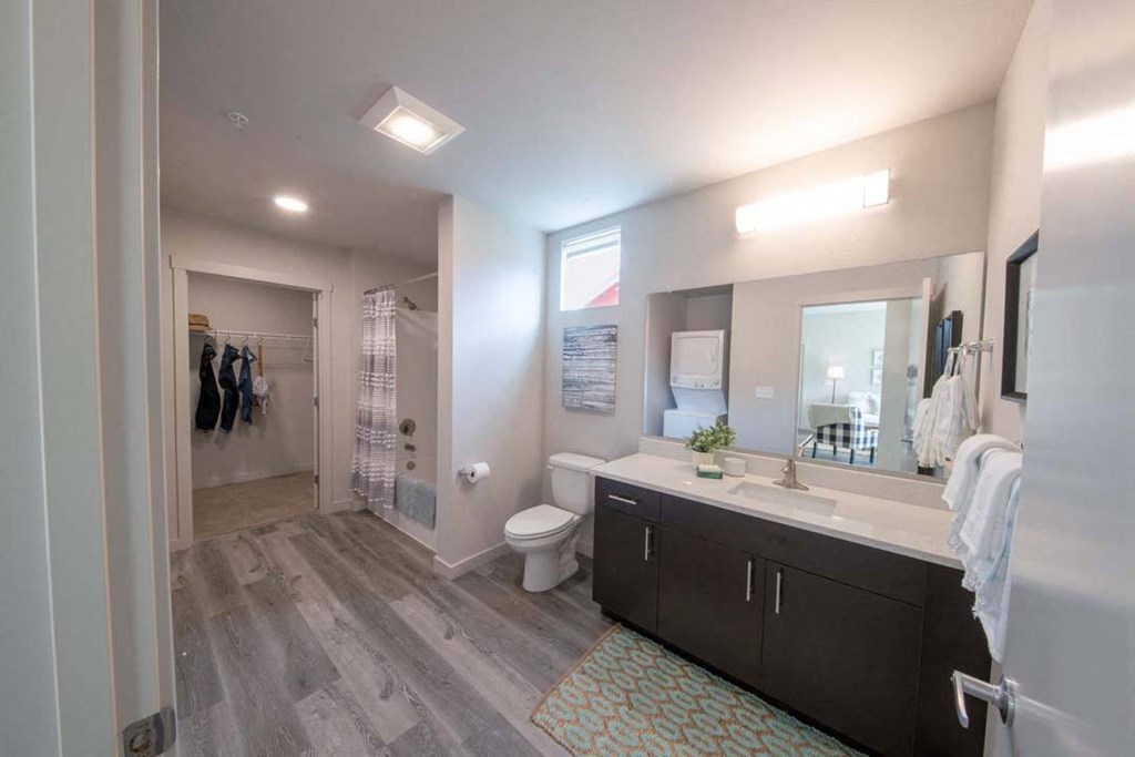 Luxurious Bathrooms at Hearth Apartment Homes, Washington