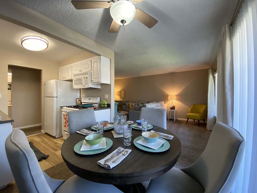 Dining Room With Ceiling Fan Dining Room With Ceiling Fan at Stoneridge Apartment Homes, California - Photo Gallery