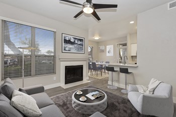 Interior 6 at The Retreat Apartments - Photo Gallery 6