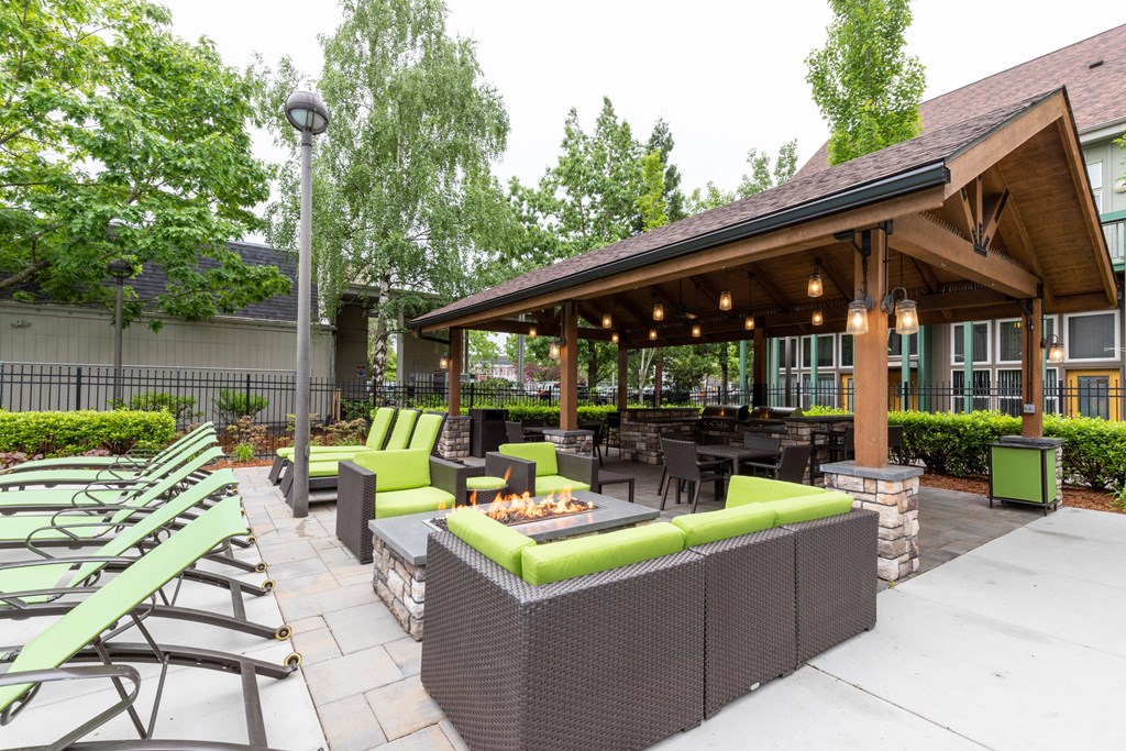 Outdoor Common Area at Russellville Commons