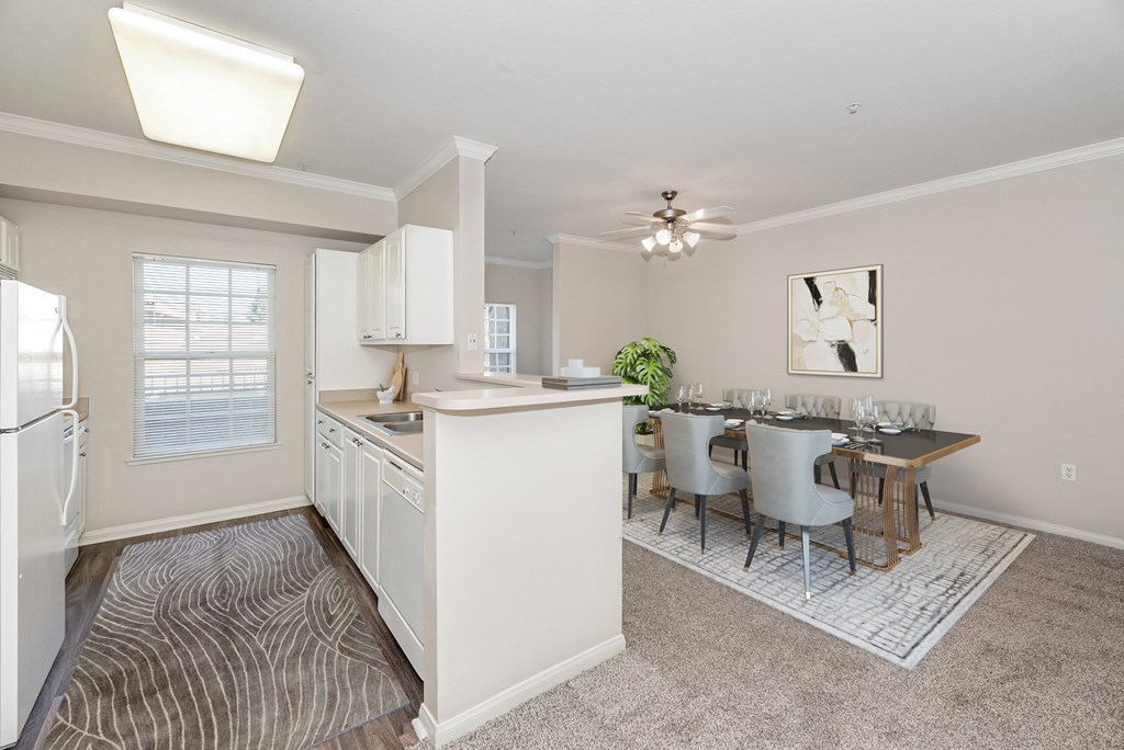 Dining space at North Pointe