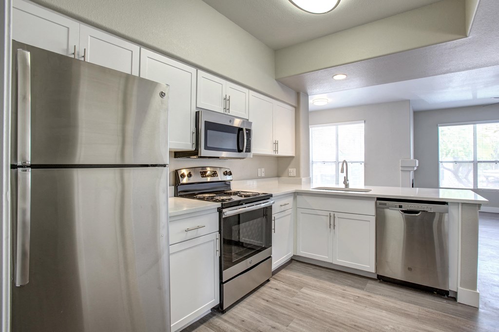 Spacious Kitchen at The Retreat Apartments in Phoenix, Arizona