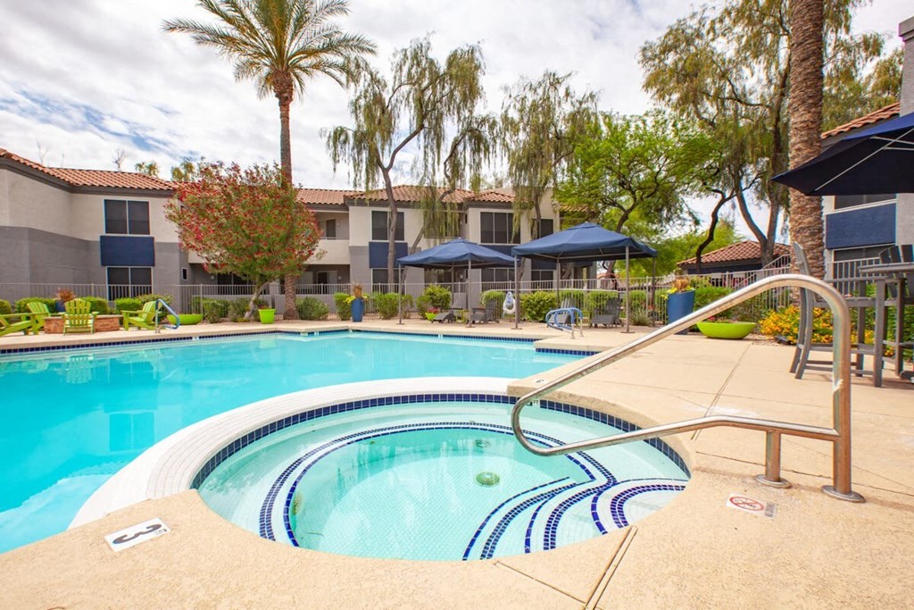 Pool 2 at The Retreat Apartments