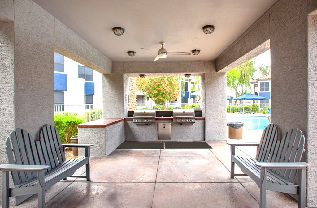 Grills 1 at The Retreat Apartments