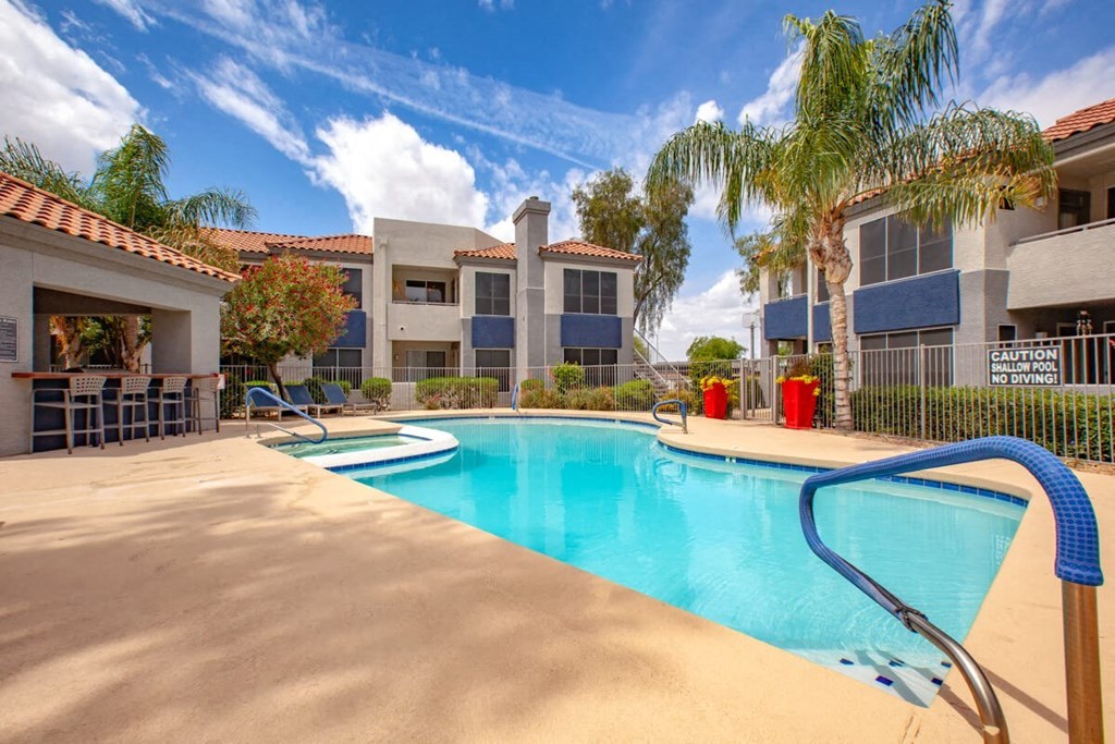 Pool 1 at The Retreat Apartments