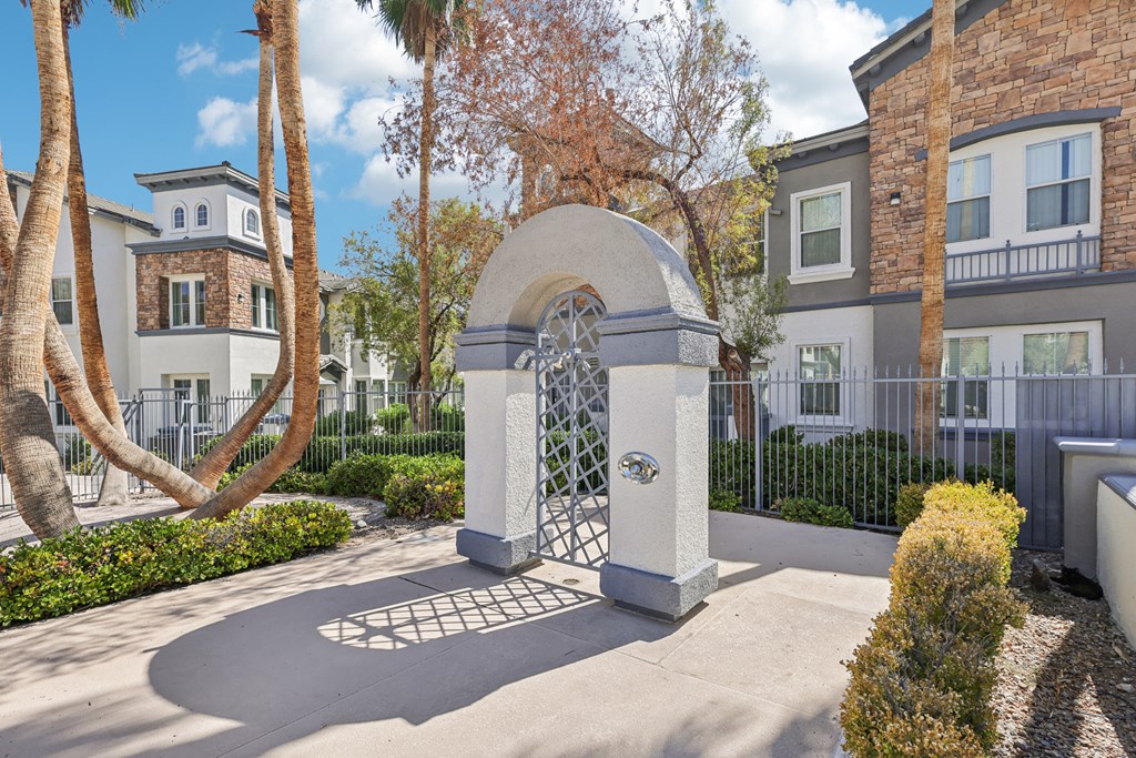 the preserve at ballantyne commons apartments courtyard and apartments for rent