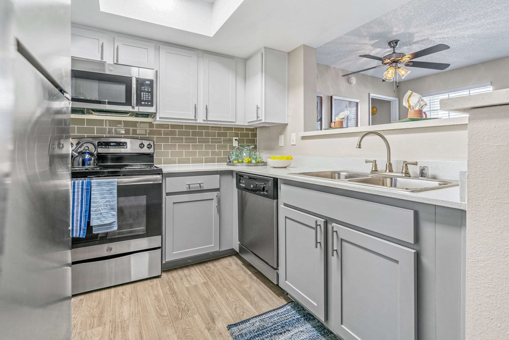 kitchen opening at Brix 325