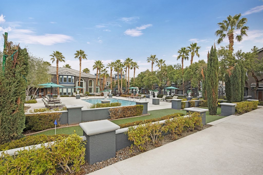 Green Grass at Verona Apartments