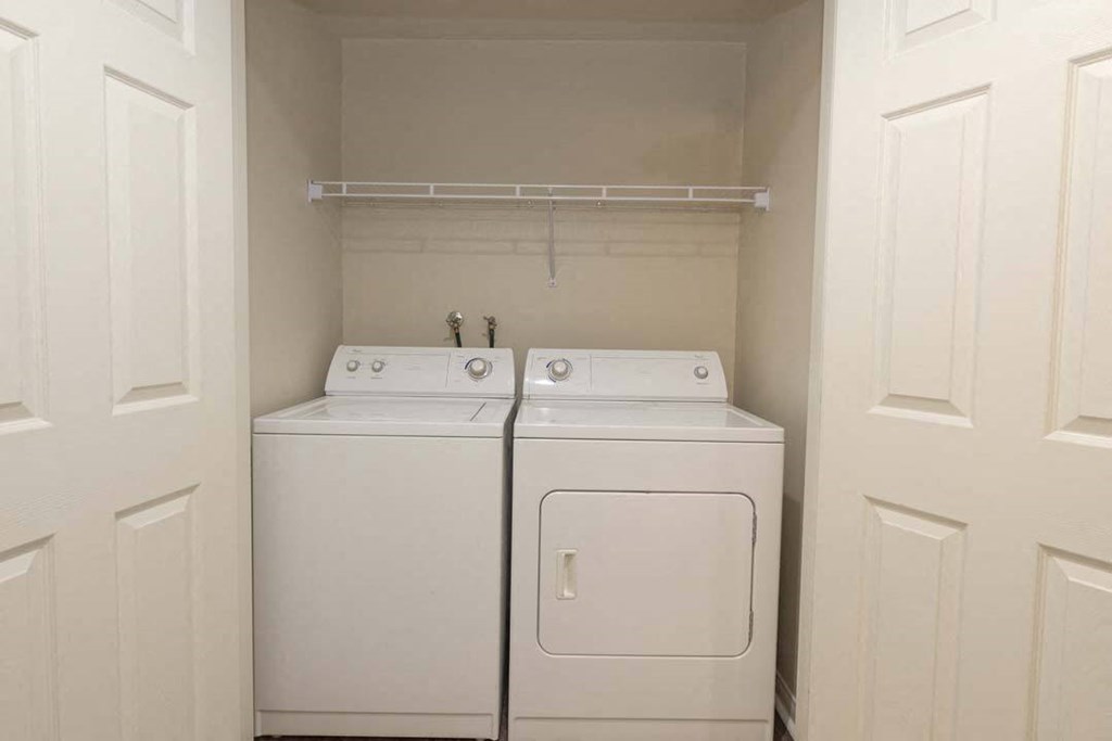Washer And Dryer In Unit at North Pointe Apartments, Vacaville, CA, 95688