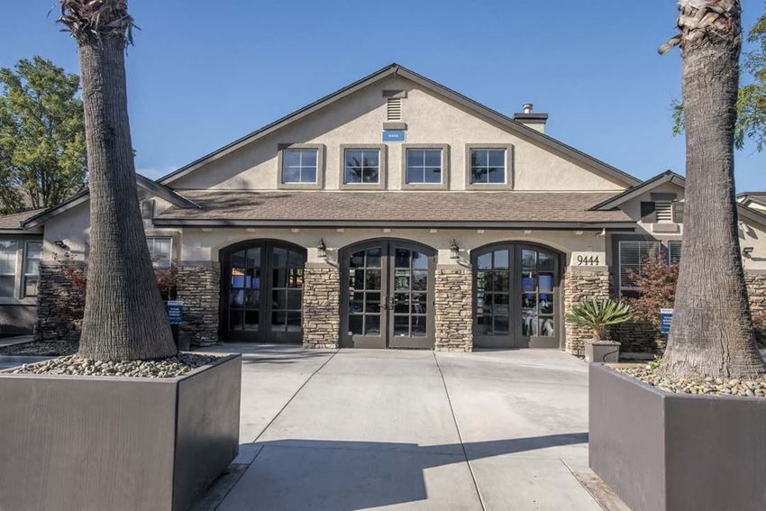 Somerfield At Lakeside Apartments, 9444 Harbour Point Drive, Elk Grove