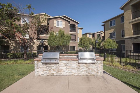 Community Grilling Station at Sterling Village Apartment Homes, Vallejo, CA